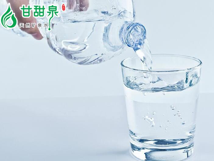 弱碱性矿泉水